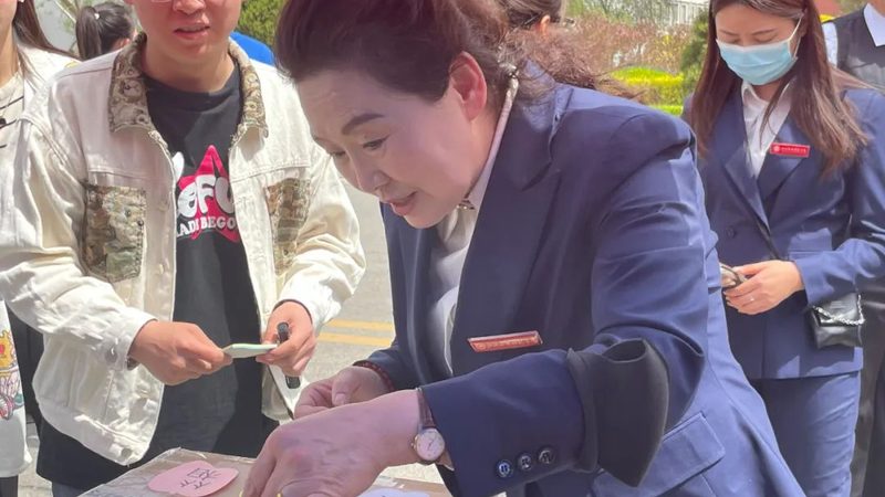 年度公关传播服务，价格构成揭秘